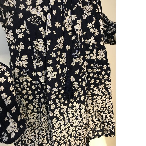 Old Navy Blue White Purple Long Sleeve Crepe Blouse Top V-Neck Tassel Floral - Picture 3 of 4
